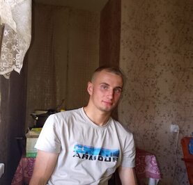 Денис Вежновец